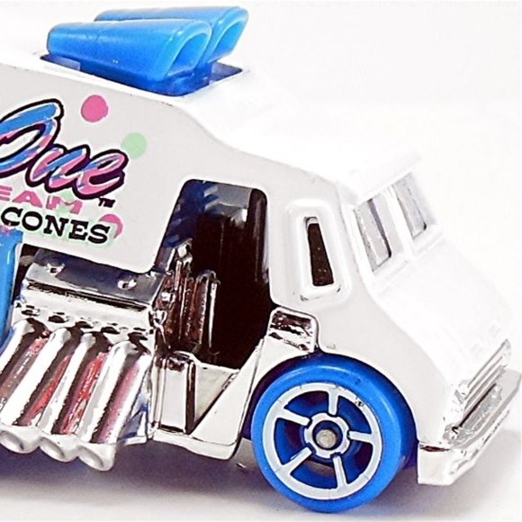 2004 Hot Wheels 13 Mattel Cool One - Picture 9 of 9